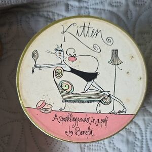 Benefit Kitten Sparkling Powder Puff - Cream & Pink